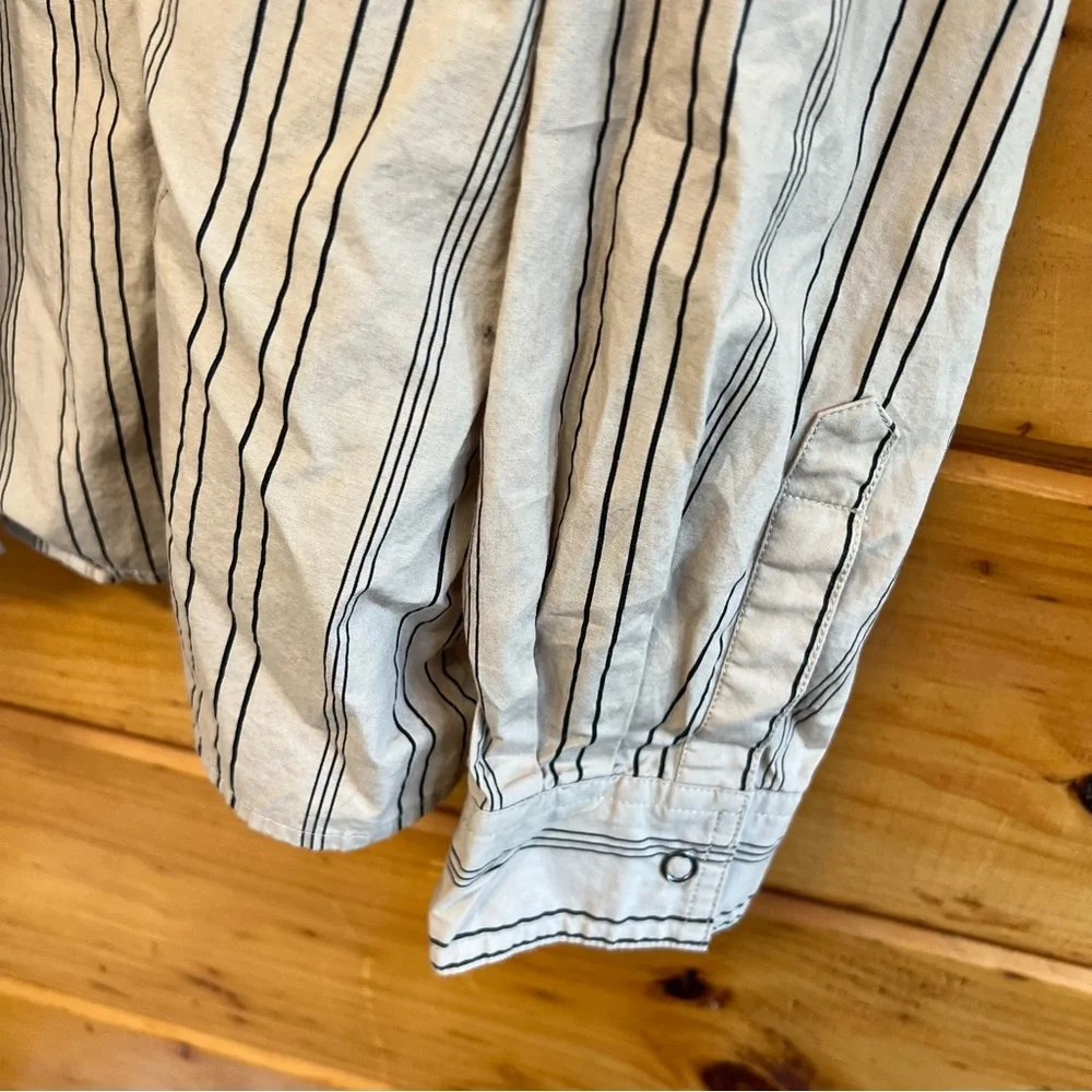 New York & Company Casual Women’s Beige Striped Snaps XL Cotton Shirt W Pockets